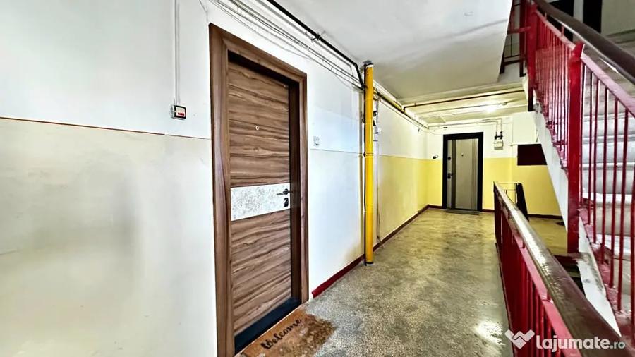 Apartament cu 3 camere decomandat în Far