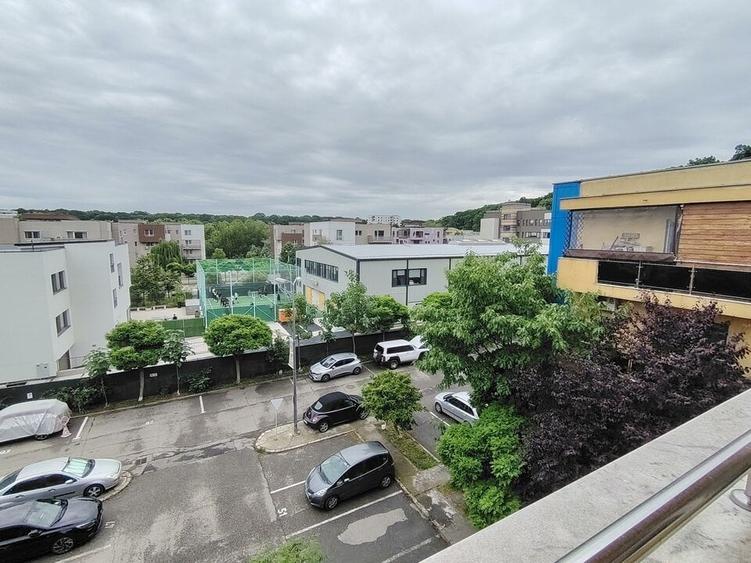 Apartament cu 2 camere, mobilat în Băneasa