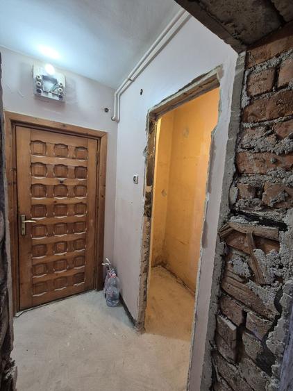 Apartament cu 2 camere semidecomandat în Vest
