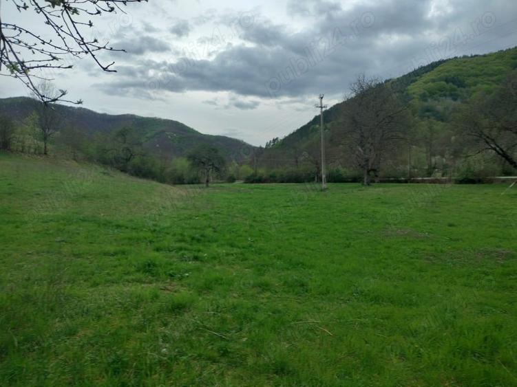 Teren de 2286 mp, în Vața de Sus