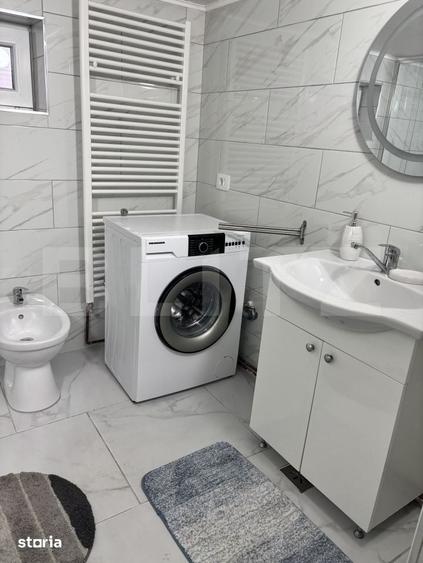 Casă cu 8 camere cu Teren 400 Mp în Central