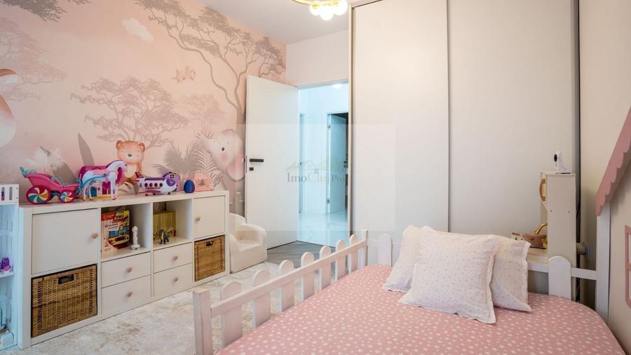 Apartament cu 3 camere semidecomandat, mobilat în Mărăști