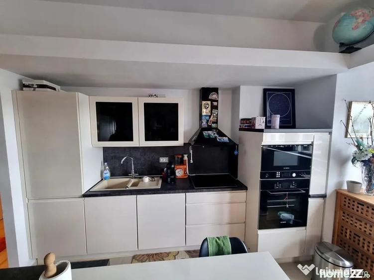 Apartament cu 3 camere decomandat în Faleza Nord