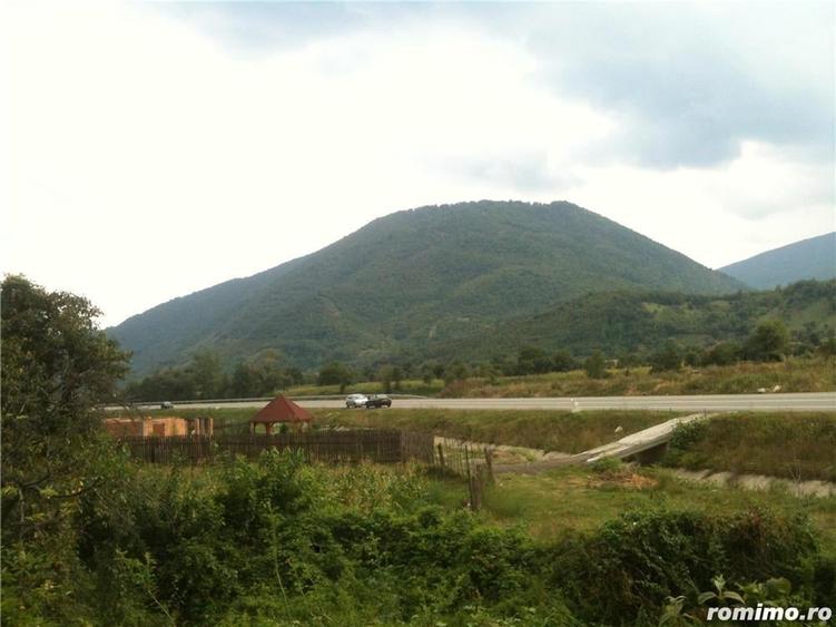 Teren de 14000 mp, în Central