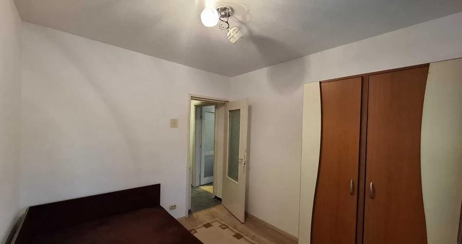 Apartament cu 2 camere semidecomandat, mobilat în Apărătorii Patriei