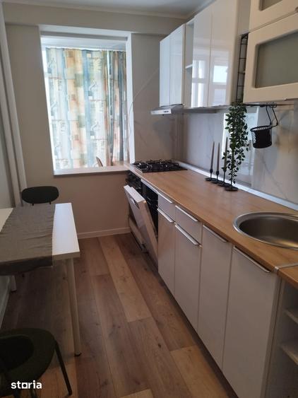 Apartament cu 2 camere nedecomandat în Tei