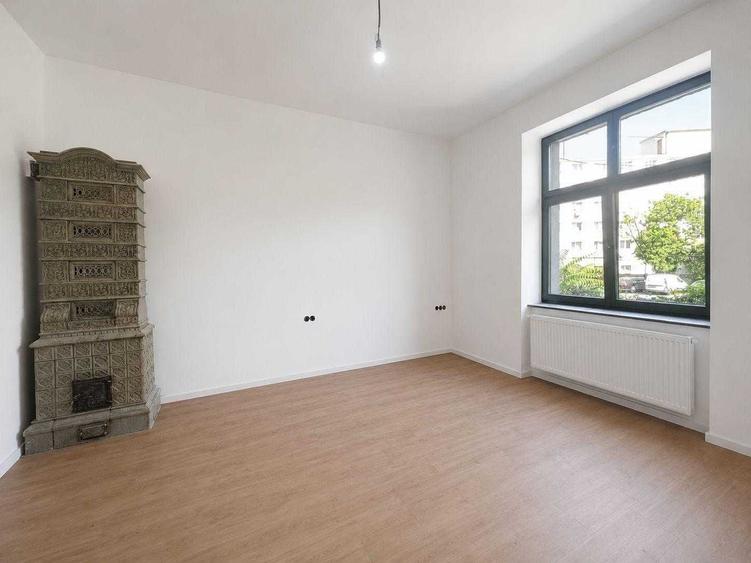 Apartament cu 3 camere decomandat în Semicentral