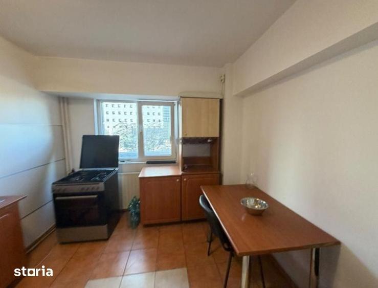 Apartament cu 2 camere decomandat în Gara de Nord