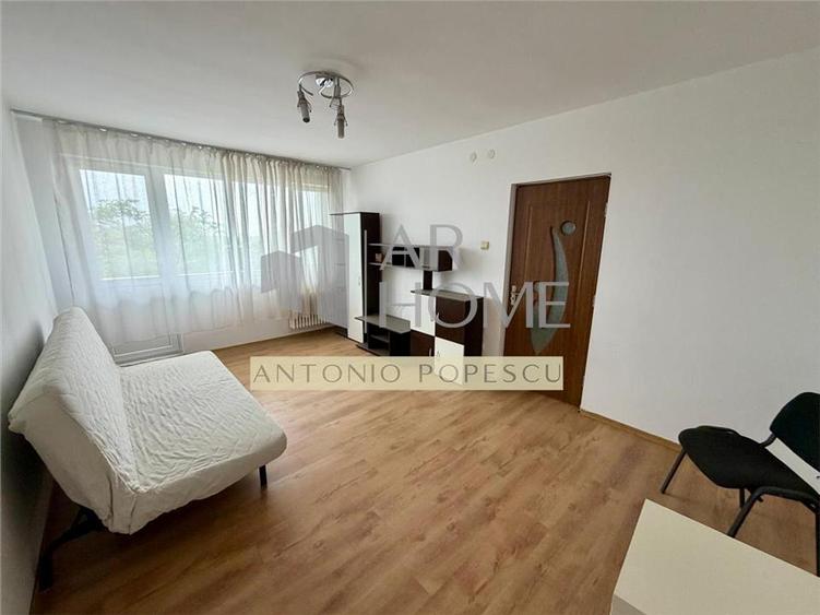 Apartament cu 2 camere semidecomandat, mobilat în Sud
