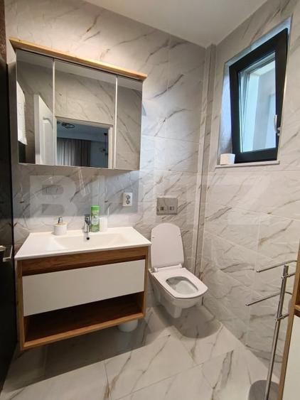 Apartament cu 3 camere decomandat, mobilat în Sud