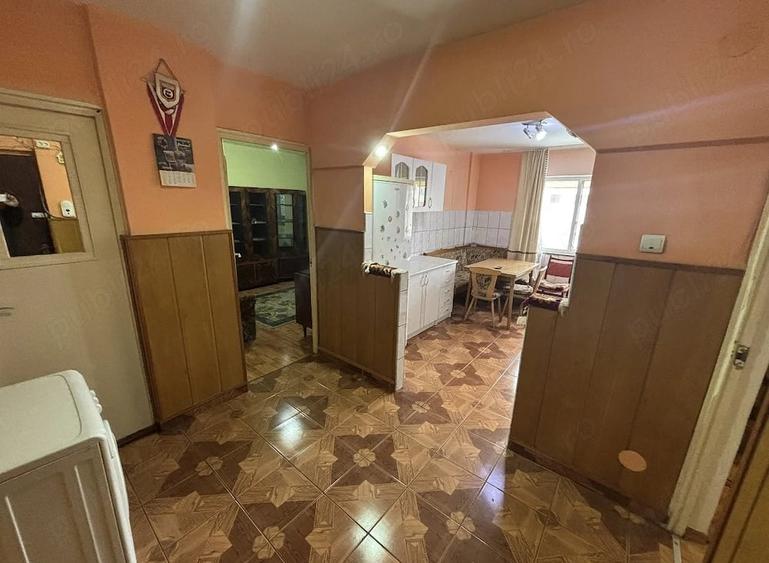 Apartament cu 2 camere decomandat în Exterior Vest