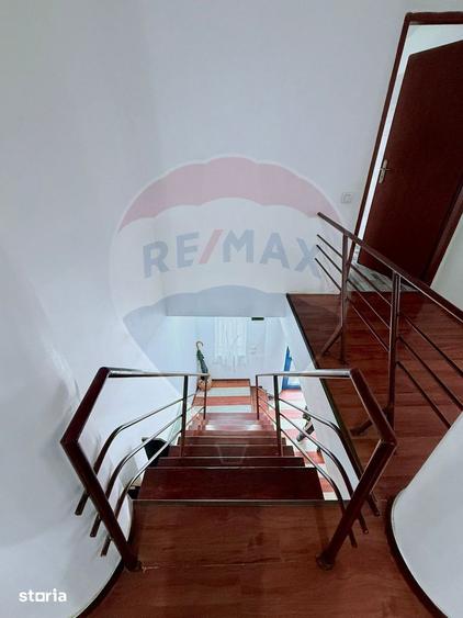 Casă cu 4 camere cu Teren 700 Mp în Bucium