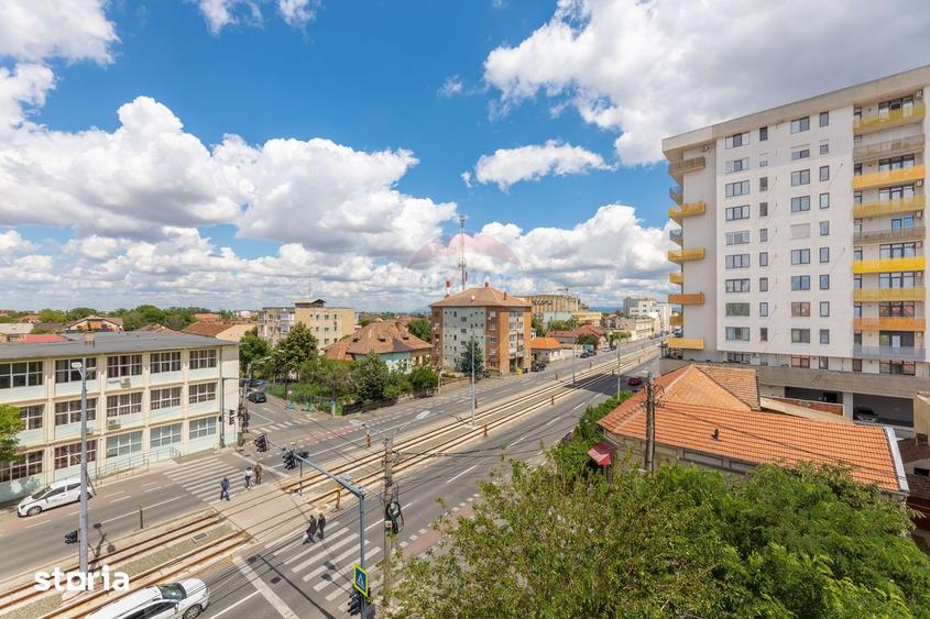 Apartament cu 3 camere decomandat, mobilat în Podgoria