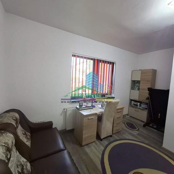 Casă cu 4 camere cu Teren 790 Mp în Central