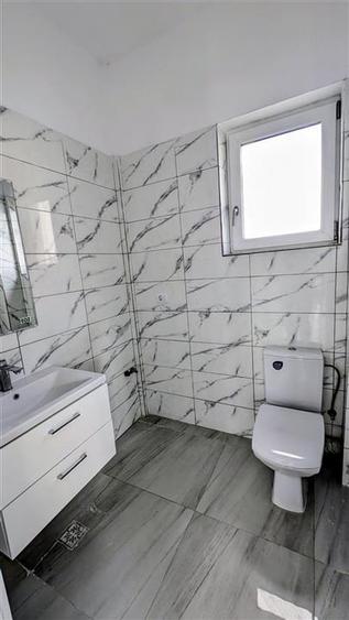 Apartament cu 3 camere decomandat în Bucium
