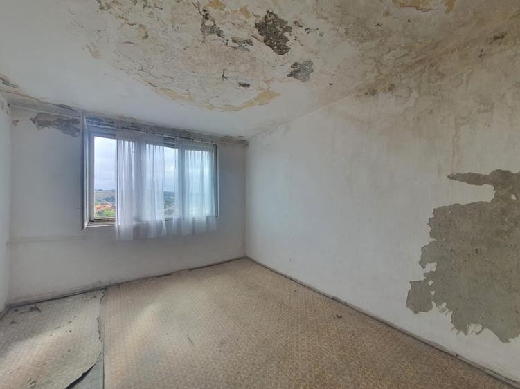 Garsonieră decomandată în Central