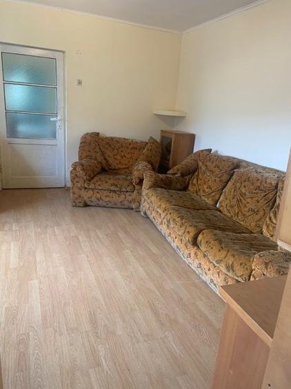 Apartament cu 2 camere semidecomandat, mobilat în Central