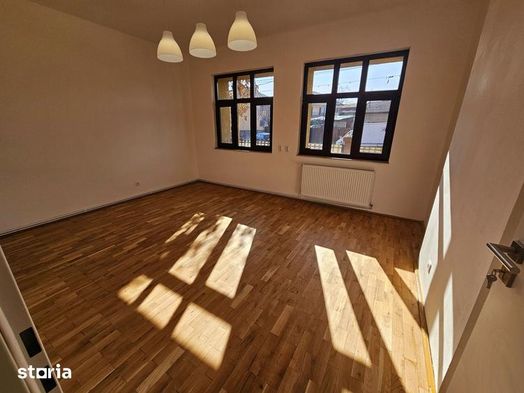 Casă cu Teren 470 Mp în Mihai Bravu