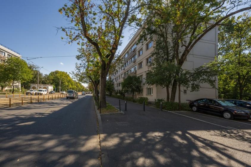 Apartament cu 2 camere semidecomandat în Giulești