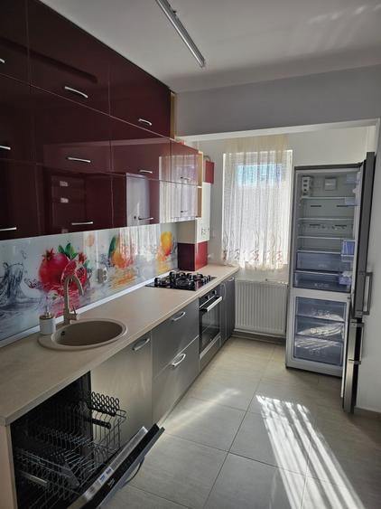 Apartament cu 3 camere decomandat în Militari
