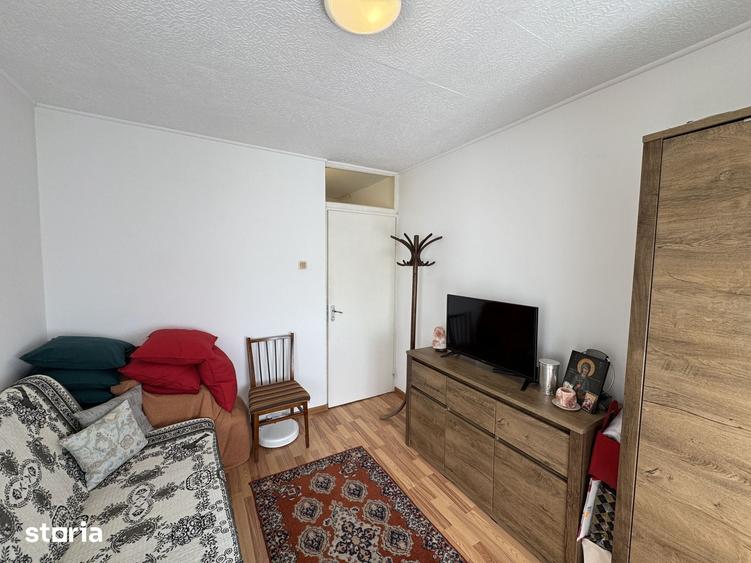 Apartament cu 3 camere decomandat, mobilat în Florilor