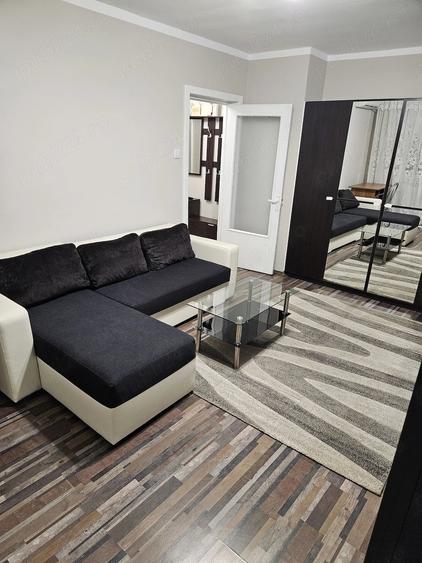 Apartament cu 2 camere decomandat în Baba-Dochia