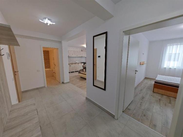 Apartament cu 3 camere decomandat, mobilat în Bartolomeu