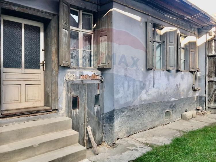 Casă individuală cu 4 camere cu Teren 979 Mp în Tohanu Vechi