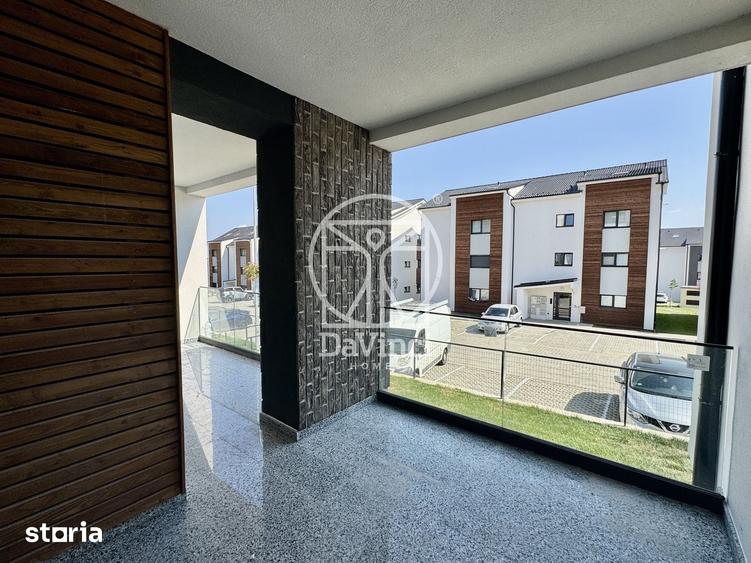 Apartament cu 3 camere decomandat în Cristian