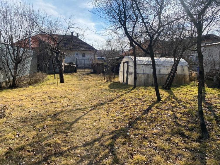 Casă cu 2 camere în Aghireșu