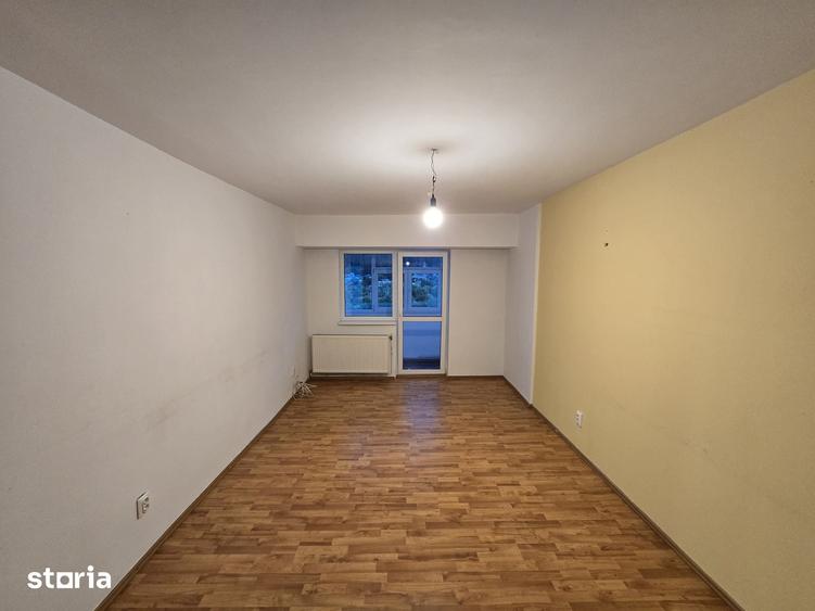 3 camere zona P-?a centrala priveli?te spre padure si raul Bistri?a! - 3