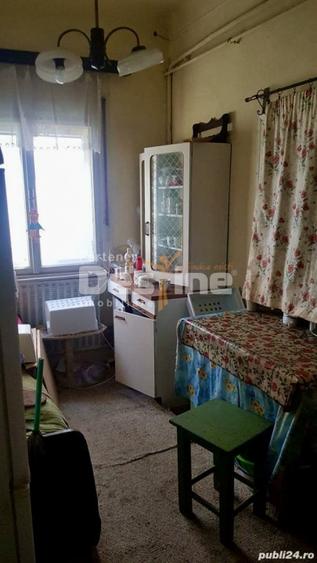 Casă individuală cu 3 camere cu Canalizare în Simeria
