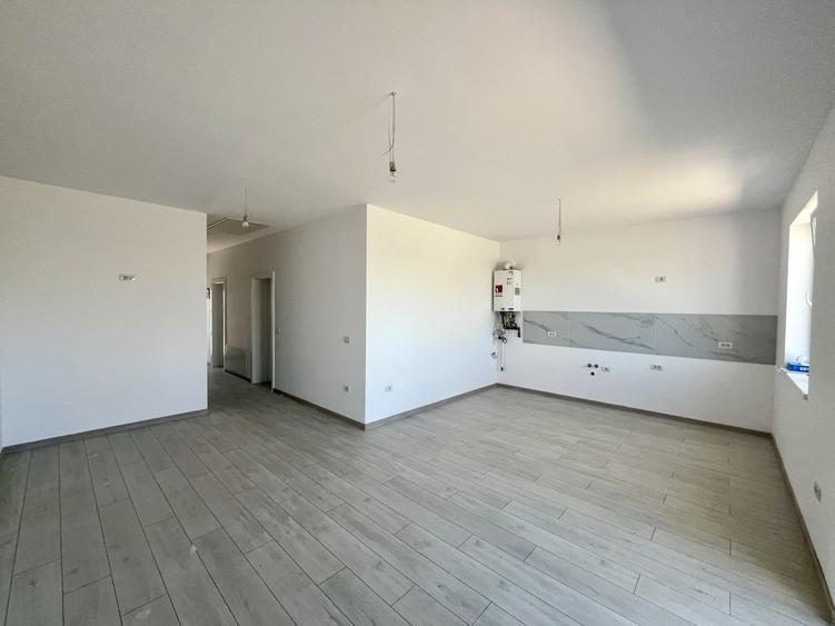 Duplex cu 3 camere cu Teren 300 Mp în Moșnița Nouă
