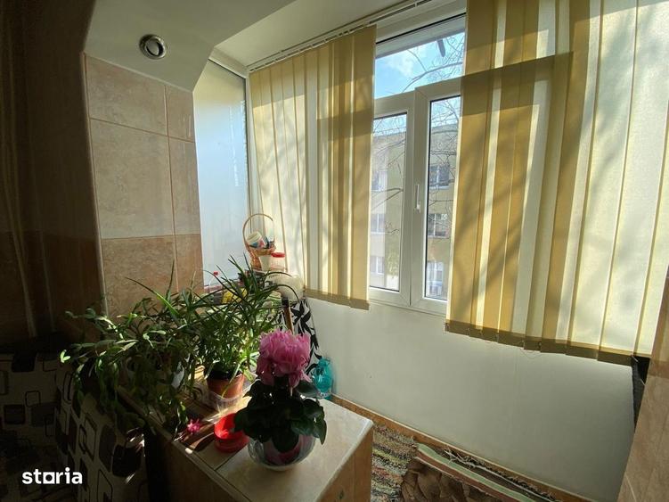 Apartament cu 3 camere decomandat, mobilat în Dristor