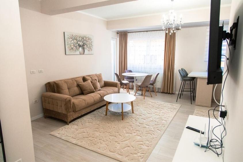 Apartament cu 2 camere decomandat în Central