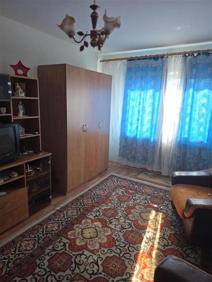Apartament cu 2 camere decomandat, mobilat în Exterior Est