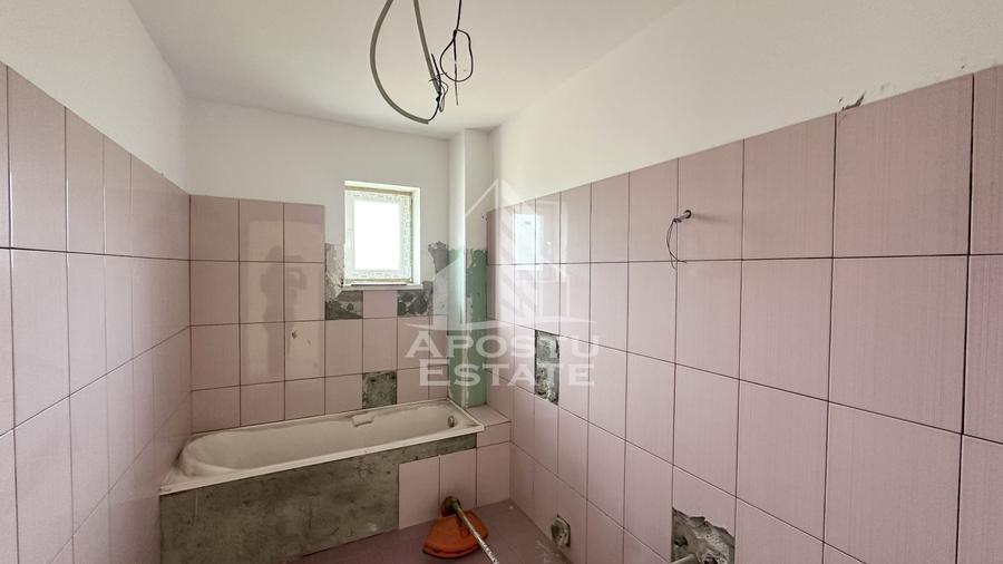 Casă individuală cu 5 camere cu Canalizare în Dumbrăvița