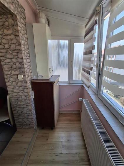 Apartament cu 2 camere decomandat în Valea Aurie