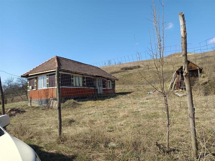 Casă individuală cu 2 camere cu Canalizare în Hagău