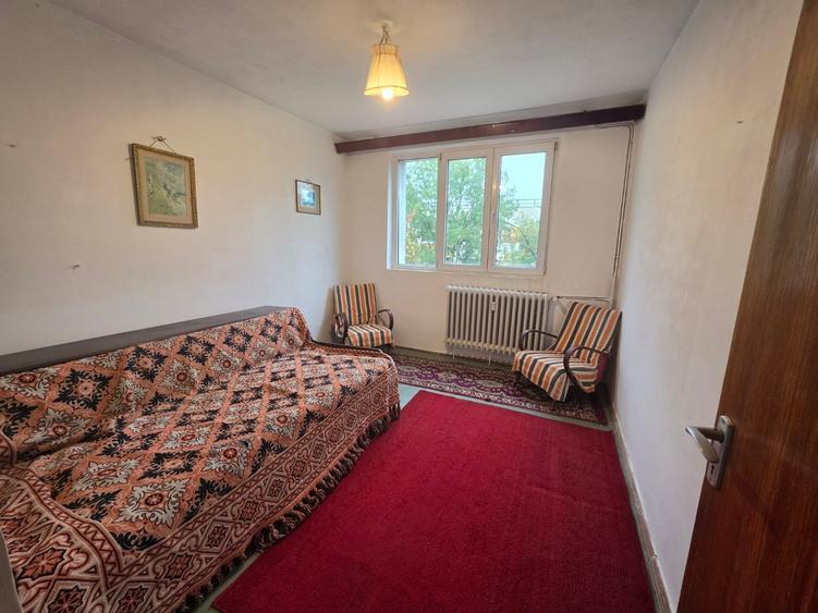 Apartament cu 2 camere decomandat în 1 Decembrie 1918