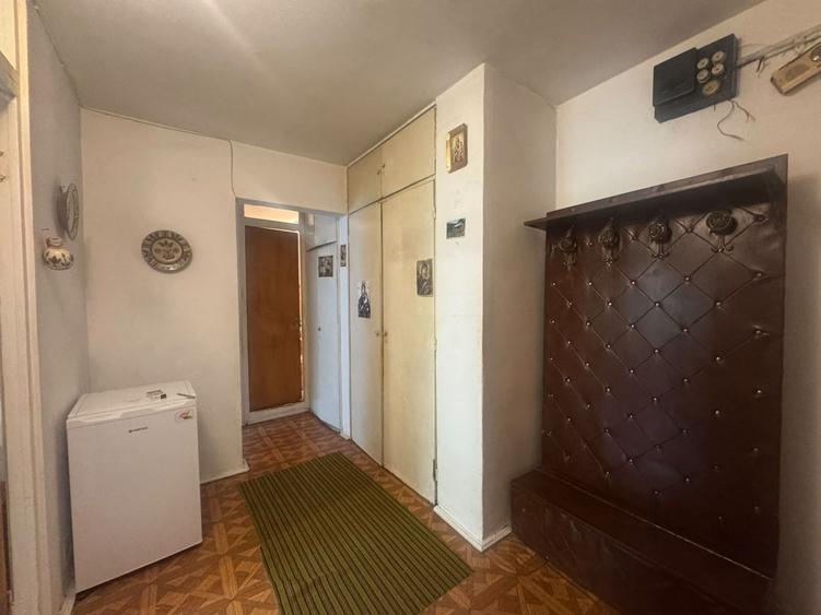 Apartament cu 2 camere decomandat în Aviației