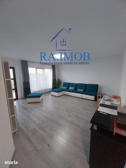Casă cu 5 camere cu Teren 504 Mp în Târgșoru Vechi
