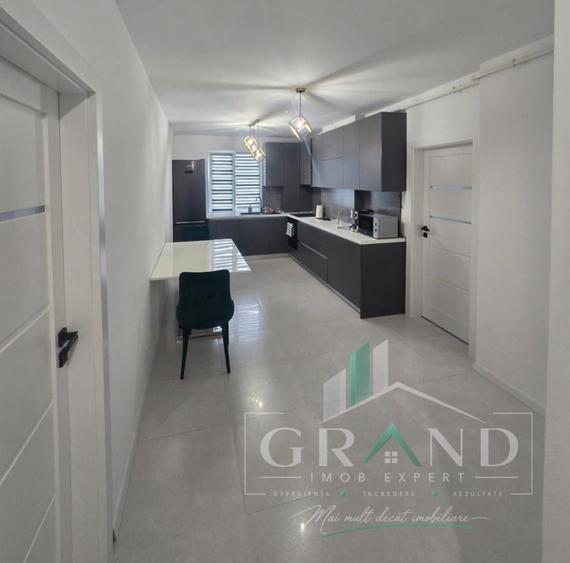 Apartament cu 3 camere semidecomandat, mobilat în Mănăștur