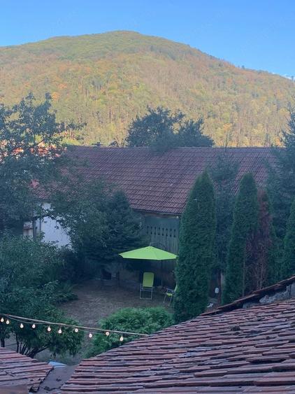 Casă cu 4 camere cu Teren 2360 Mp în Central