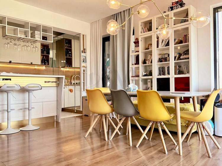 Apartament cu 4 camere decomandat în Lacul Tei