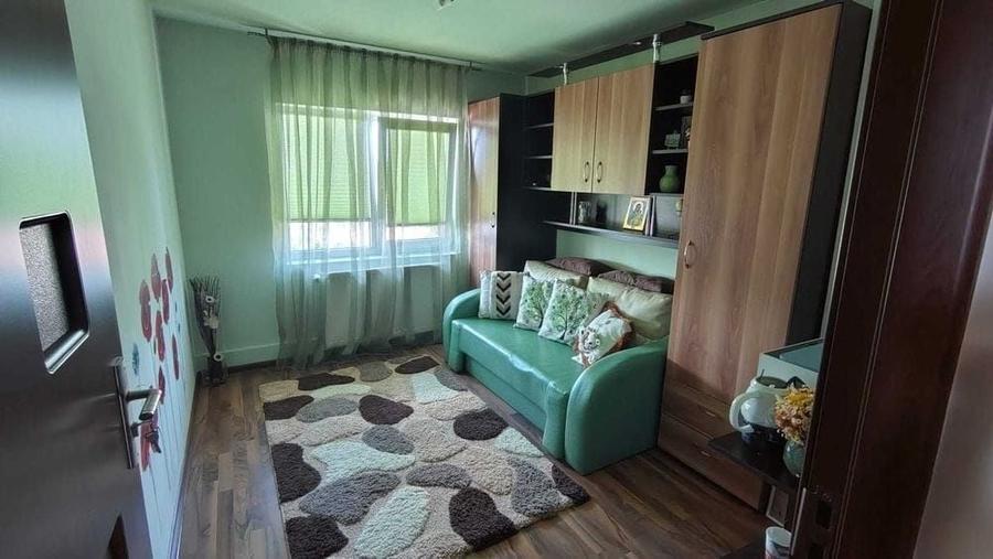 Apartament cu 3 camere decomandat în Balotești