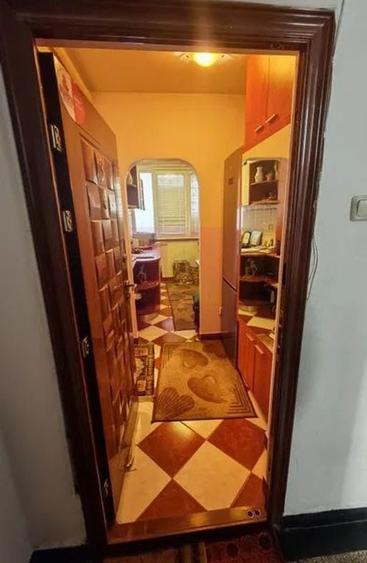 Apartament cu 2 camere semidecomandat în Lacul Tei