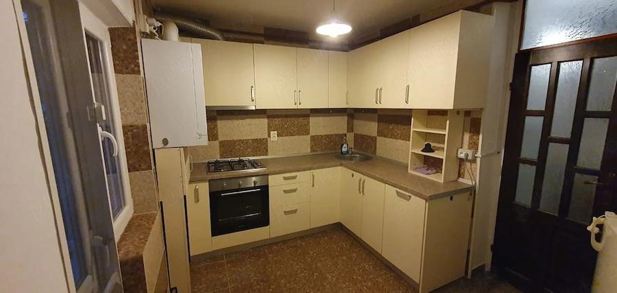 Inchiriez apartament 3 camere Aradului Vest Piata Verde - 7