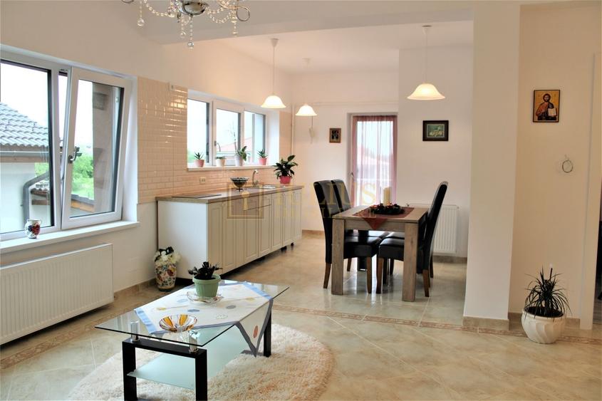 Duplex cu 3 camere cu Canalizare în Torontalului
