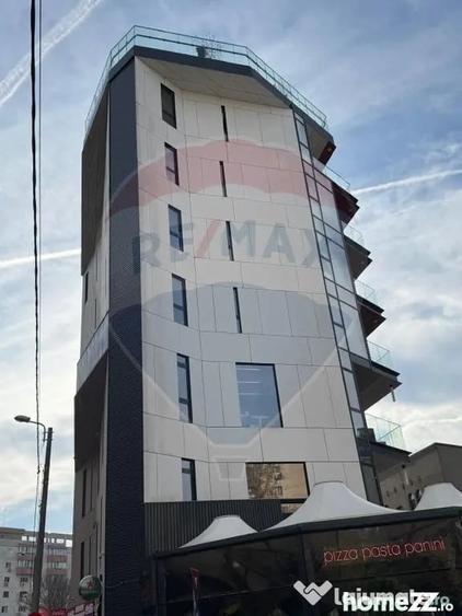 Spațiu comercial, de 1,307 mp, în Decebal